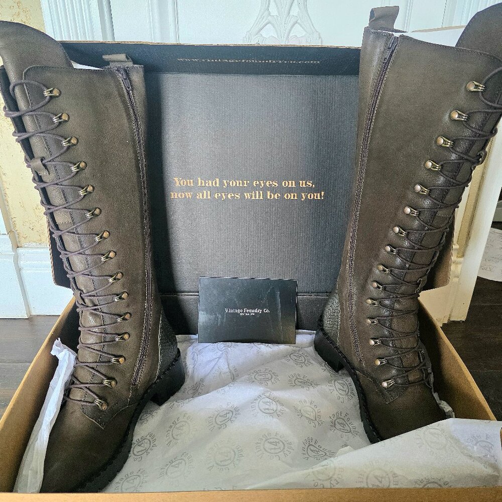 NWT olive green Vintage Foundry lace up boots